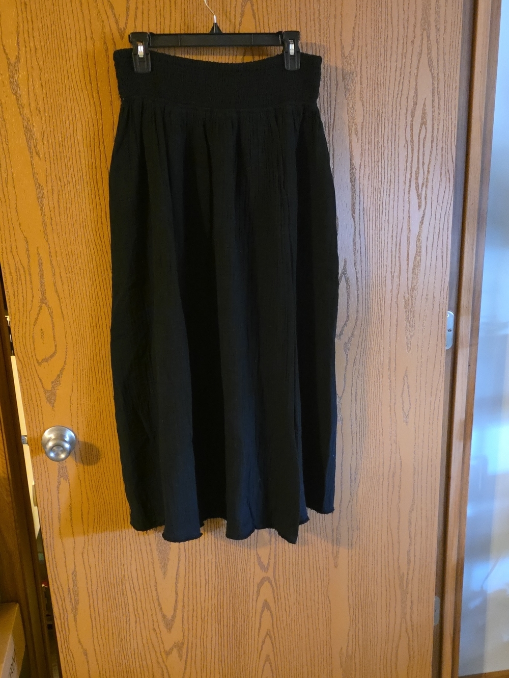 aerie Black Smocked-Waist Maxi Skirt W 15-18, L 35